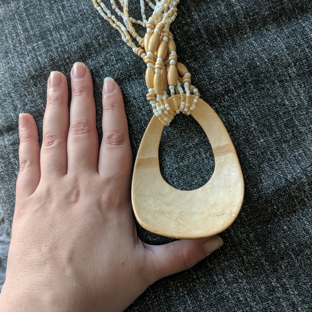 Shell Necklace - Picture 5 of 5